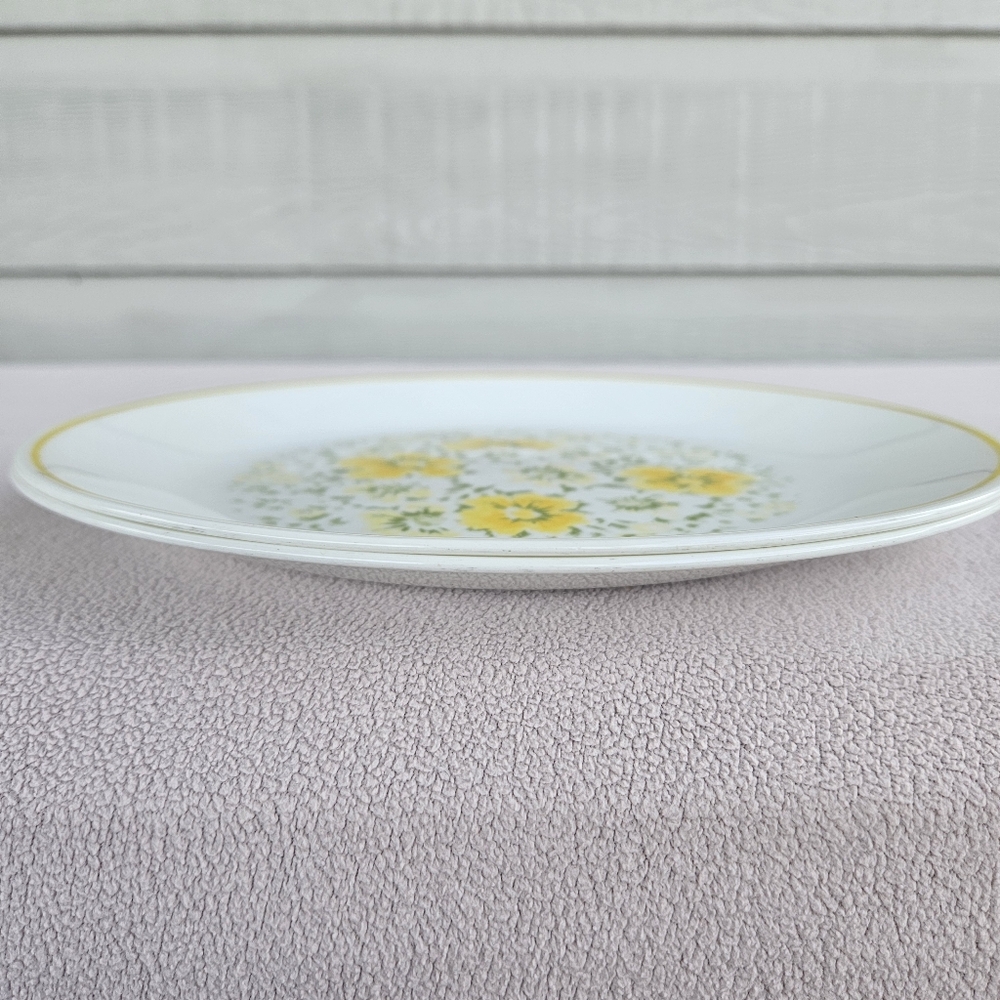 Vintage Corelle April Set Of 2 Dinner Plates 10 1/4” White Yellow Floral USA - Picture 8 of 10